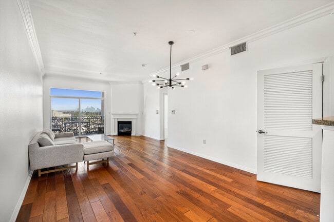 Building Photo - 3750 Santa Rosalia Dr