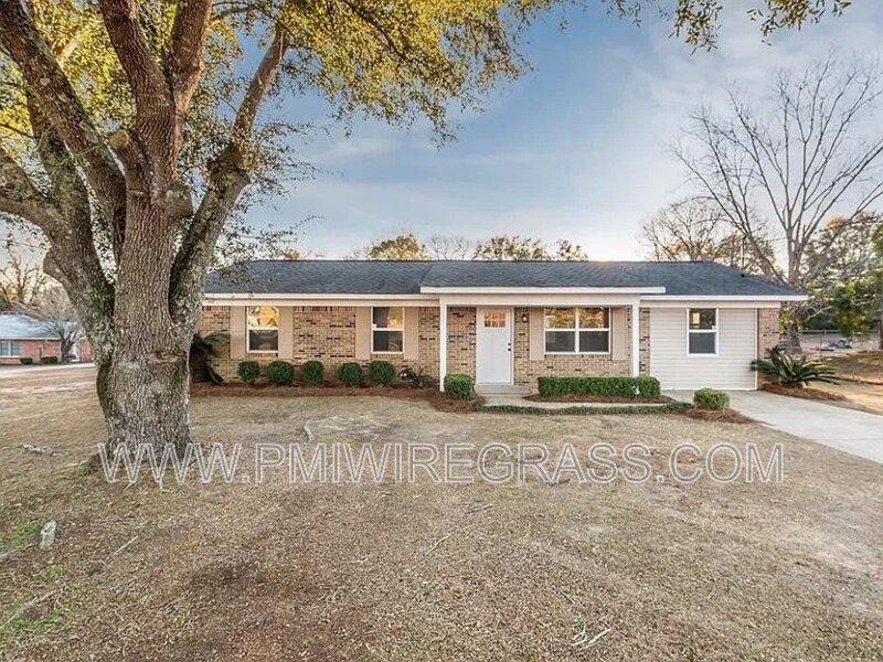 Primary Photo - 1200 Dean Church Rd