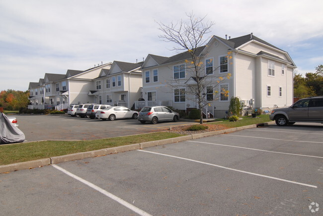 Building Photo - Juniper Hills