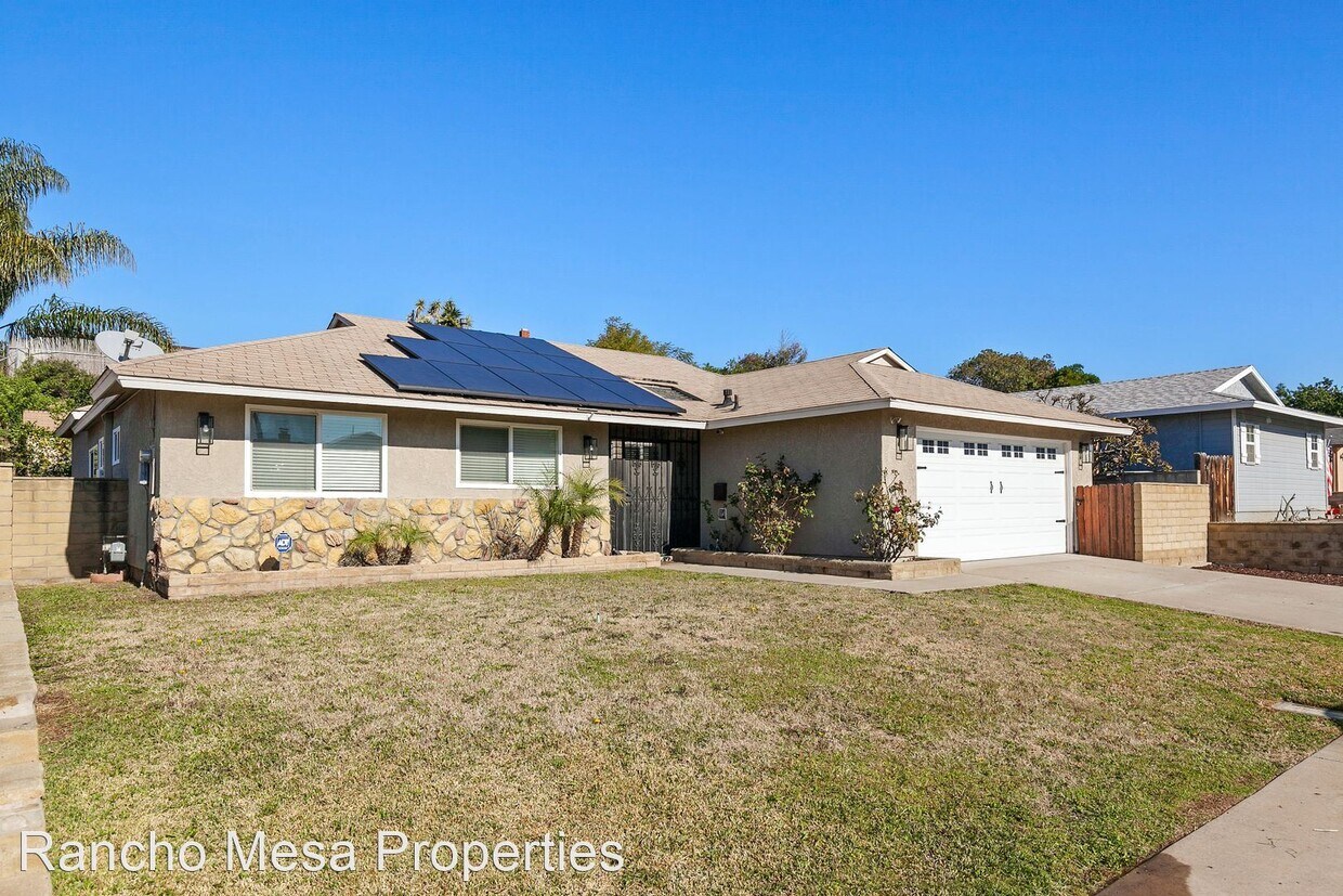 3 br, 2 bath House 373 E Emerson Street House Rental in Chula Vista
