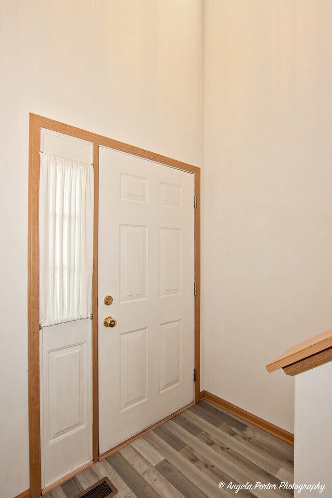 Building Photo - 348 Tower Dr
