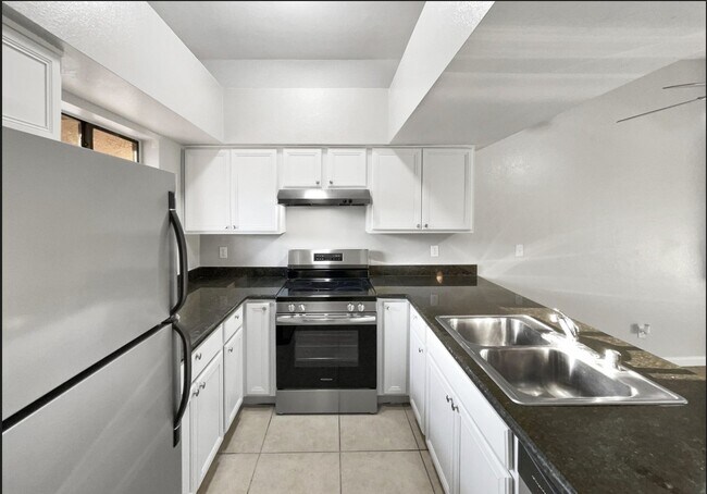 Foto del edificio - 1065 W 1st St