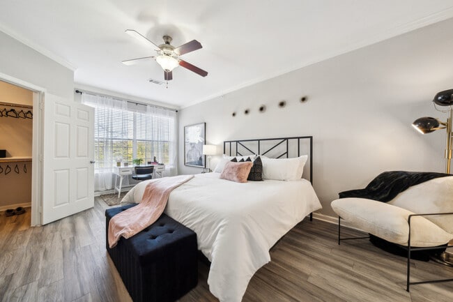 Building Photo - The Atlantic Stone Oak