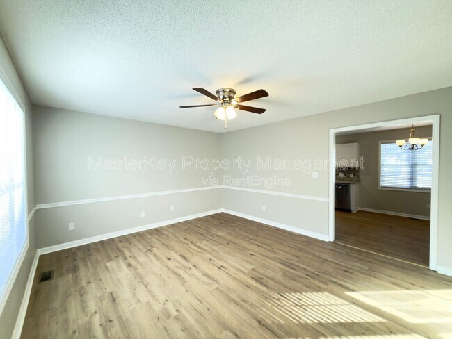 Foto del edificio - 1101 Amber Acres Ln