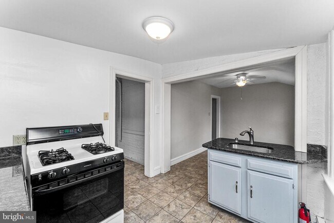 Foto del edificio - 255 Noble St