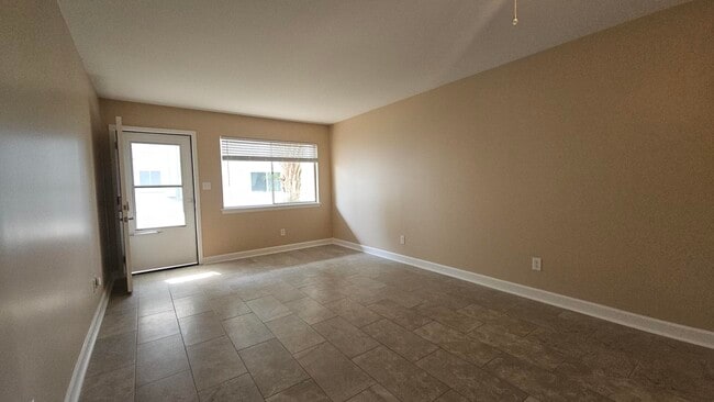 Foto del edificio - 726 Eglin Pkwy