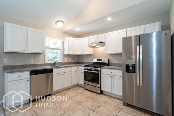 Building Photo - 1328 Crown Ln