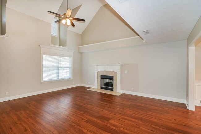 Building Photo - 2729 Westhaven Dr