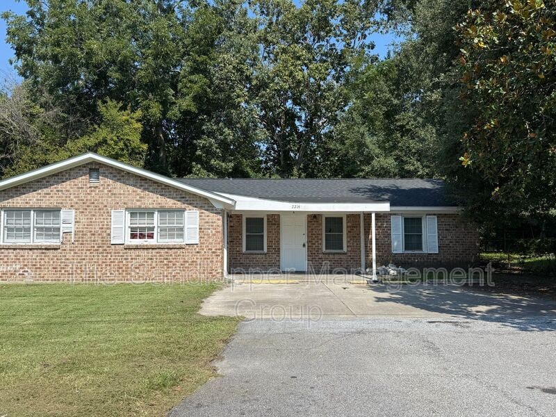 Primary Photo - 2214 Van Buren Ave