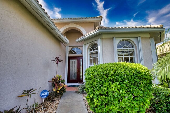 Building Photo - 1520 San Ysidro Way