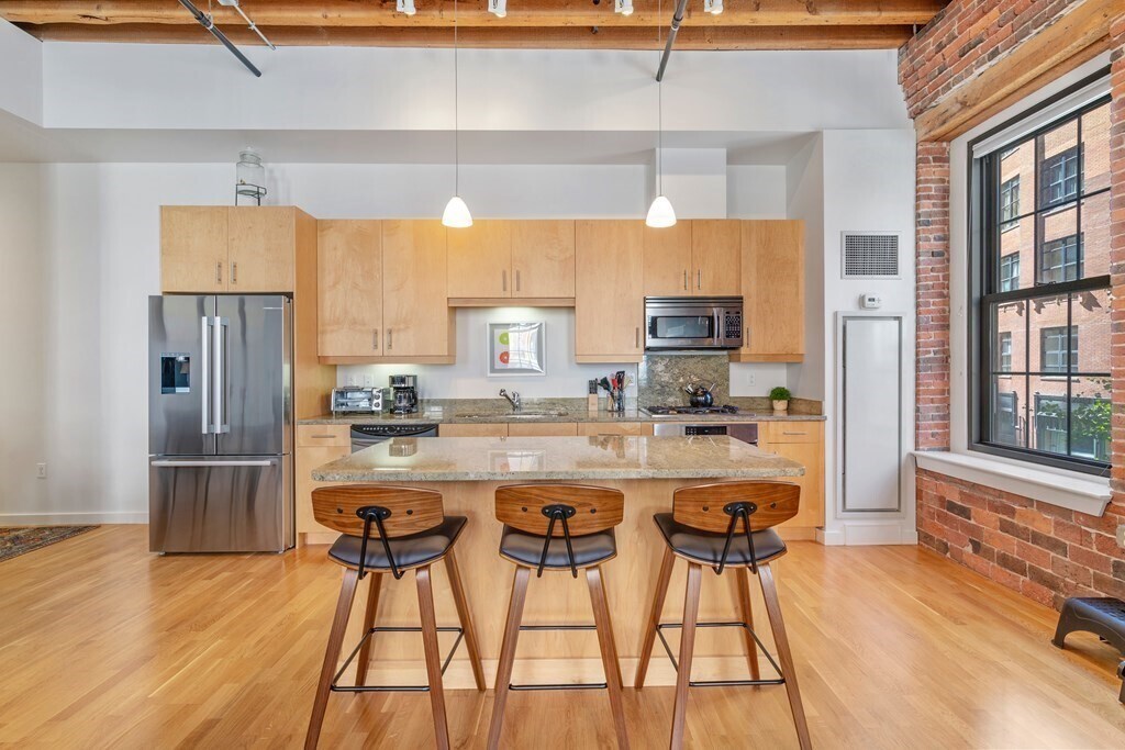 110 Broad St Unit 2, Boston, MA 02110 110 Broad St Boston, MA