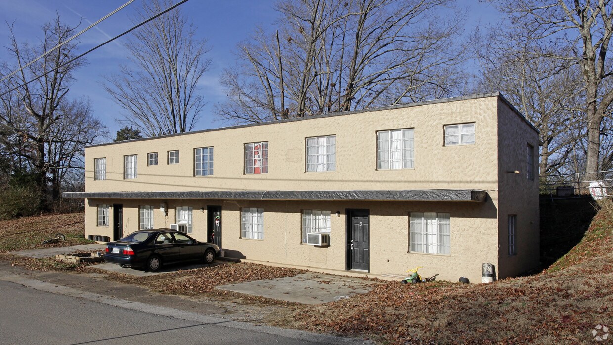 Primary Photo - 207 Branch Ln