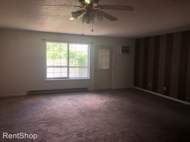 Foto del edificio - 3 br, 1 bath House - 1655 W Amos Dr - D