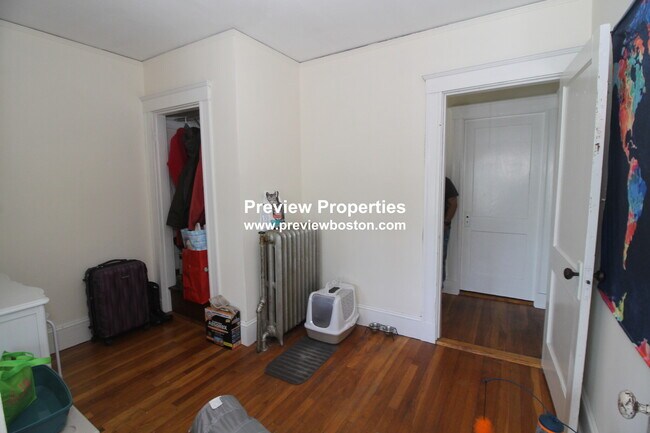 Building Photo - 14 Champney St