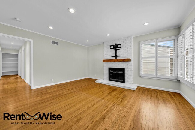 Building Photo - 338 Arbor Dr