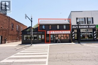 Building Photo - 130 King St W
