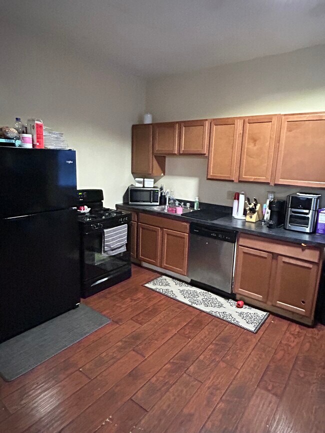 Foto del edificio - 2154 W Clifton Ave