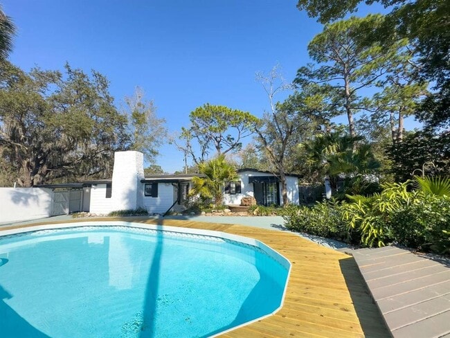 Building Photo - 12116 N 52nd St