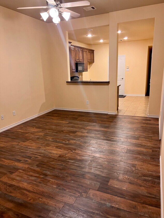 Primary Photo - 2129 Colby Ln