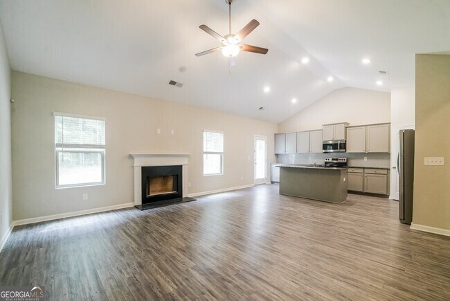 Building Photo - 309 Spruce Creek Ln