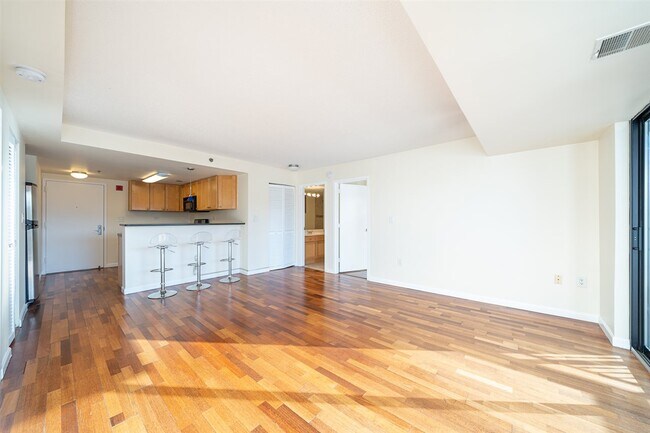 Building Photo - 759 2nd St