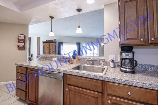 Building Photo - 3 br, 2 bath House - 1656 Deer Creek Rd
