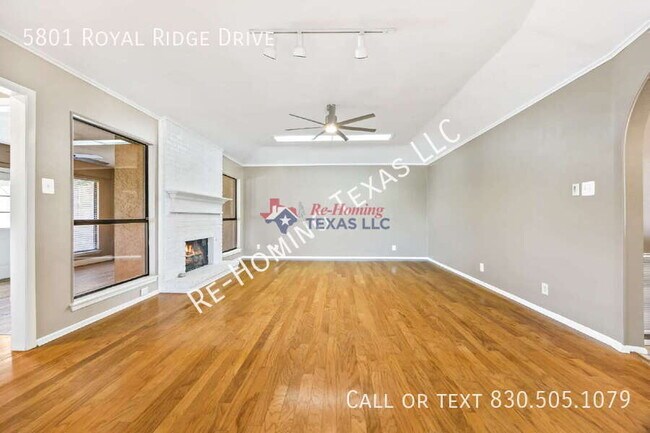 Building Photo - 5801 Royal Rdg Dr