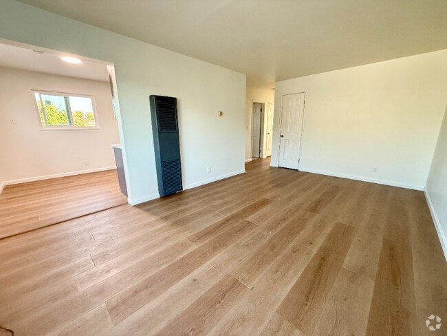 Building Photo - 2322 Mammoth Dr