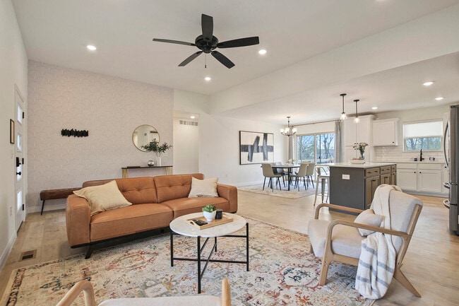 Foto del edificio - 1641 Spring Mountain Dr