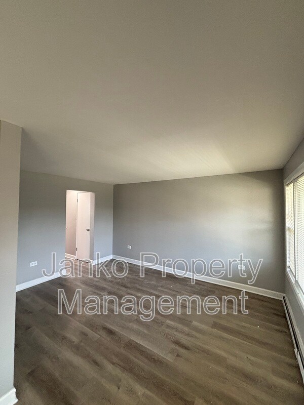Building Photo - 2113 W 119th St