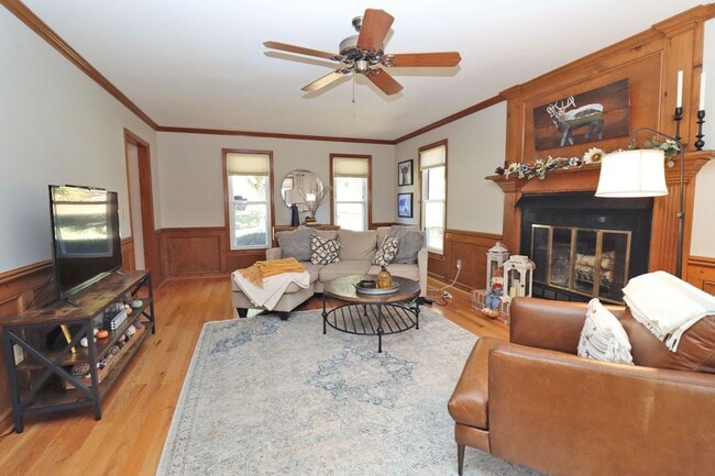Building Photo - Single Family Home for Rent