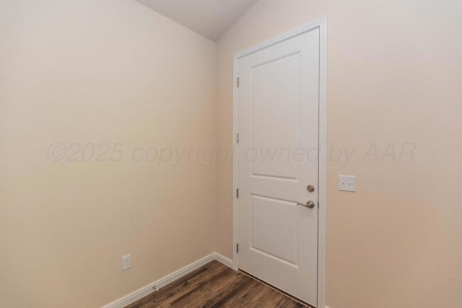 Building Photo - 7604 Beck Dr