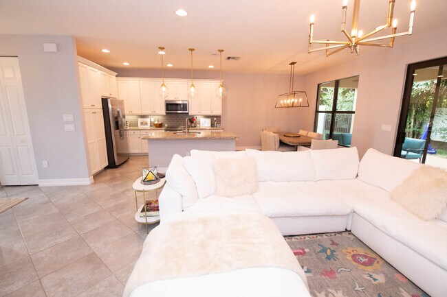 Building Photo - 8072 Cactus Quartz Cir