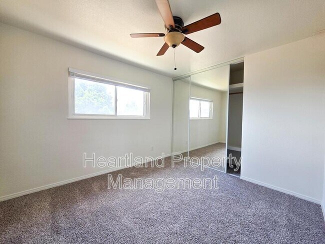 Building Photo - 8725 Kelso St