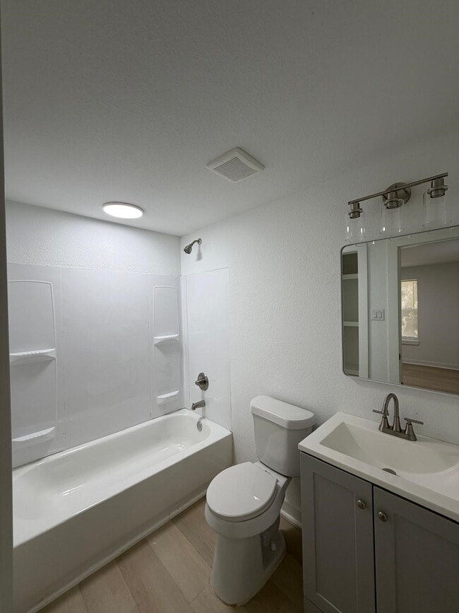 Building Photo - 201 Lowery Dr