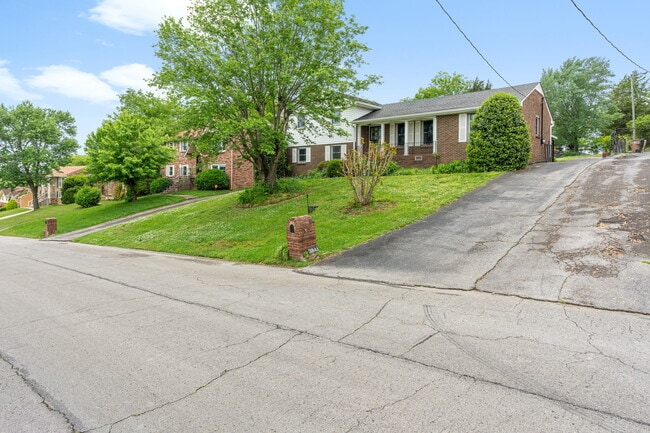 DJI_0653 - 3841 Dubois Dr