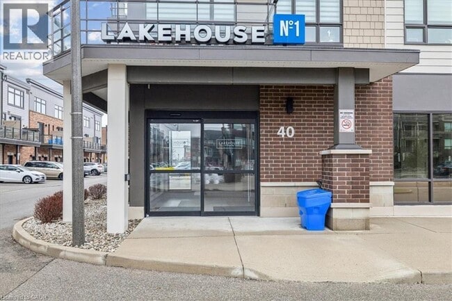 Building Photo - 40 ESPLANADE Pl