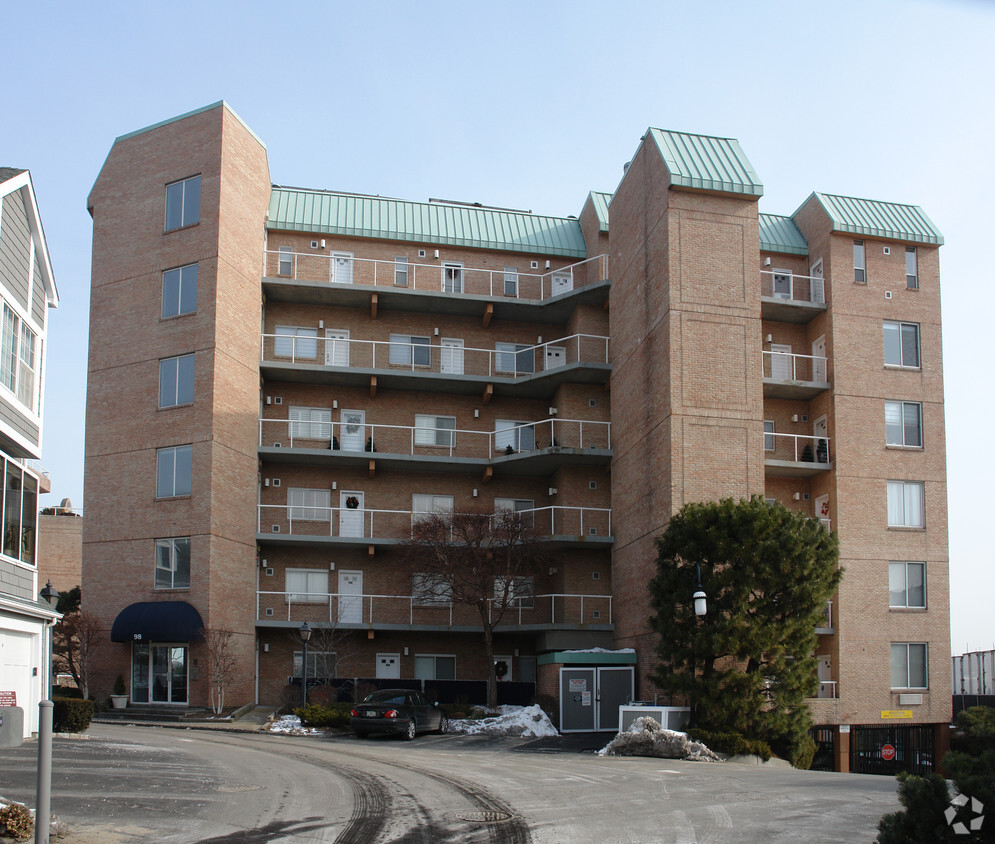 Building Photo - Stamford Landing Marina - North Tower