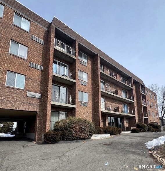 Building Photo - 1575 Boston Ave