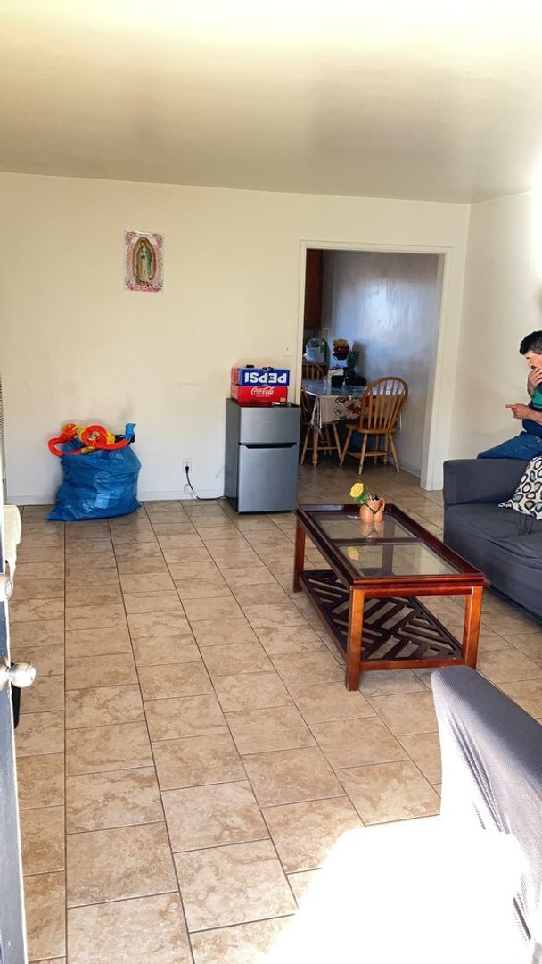 Building Photo - Quaint Apartment Complex in Santa Maria.