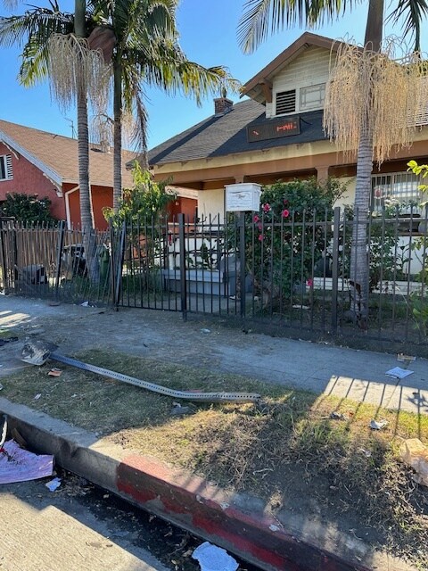 Primary Photo - 340 W Gage Ave