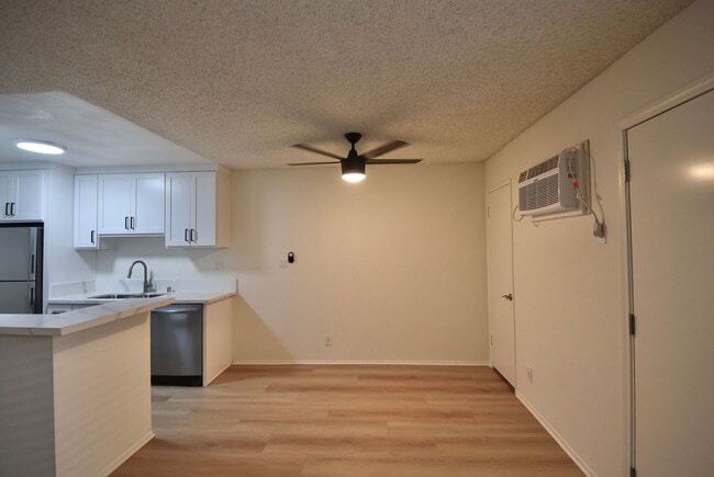 Foto del edificio - 849 N McCadden Pl