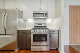 Building Photo - 555 Bartlett St