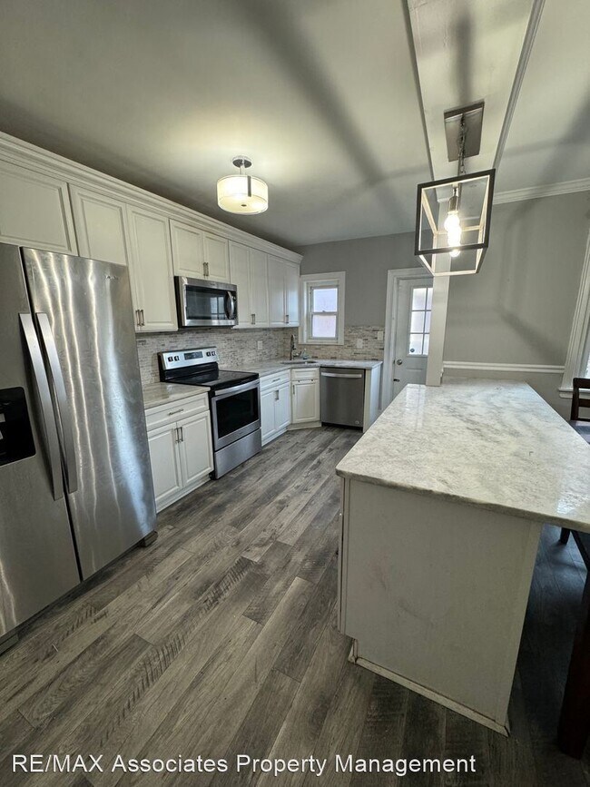 Foto del edificio - 3 br, 1 bath House - 2606 Creston Place