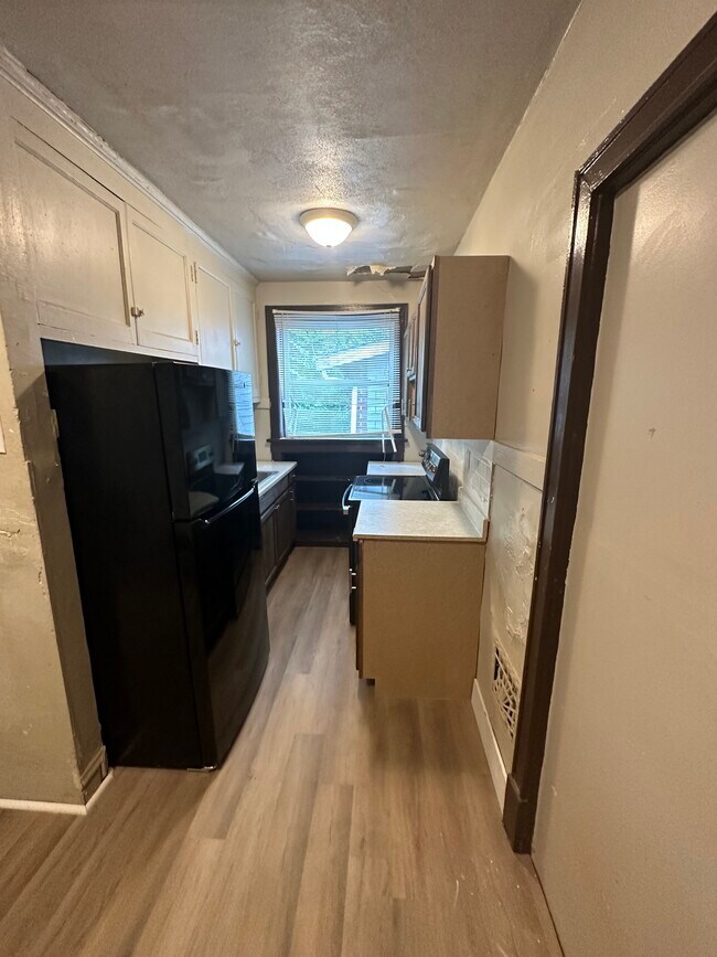 Foto del edificio - 5848 Kennerly Ave
