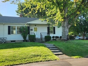 Building Photo - 1332 Hunt Ave