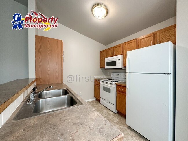 Foto del edificio - 7470 W Tottenham Ln
