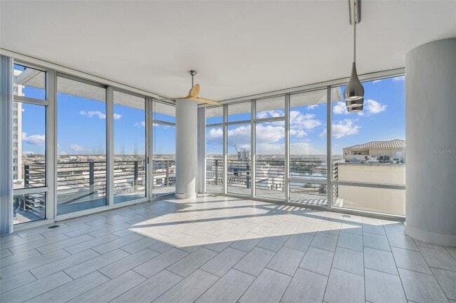 Foto del edificio - 1208 E Kennedy Blvd