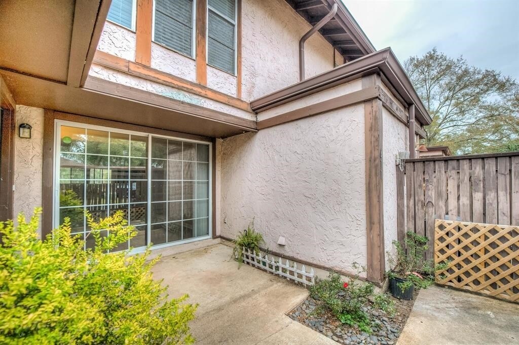 Foto principal - 411 Westwood Dr