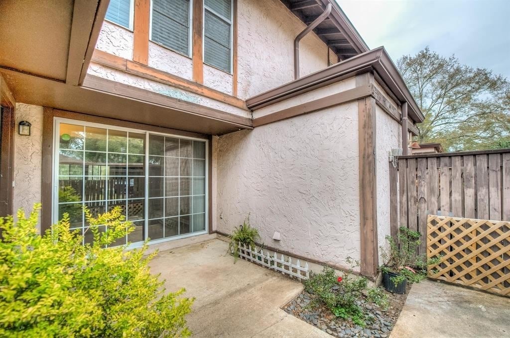 Primary Photo - 411 Westwood Dr